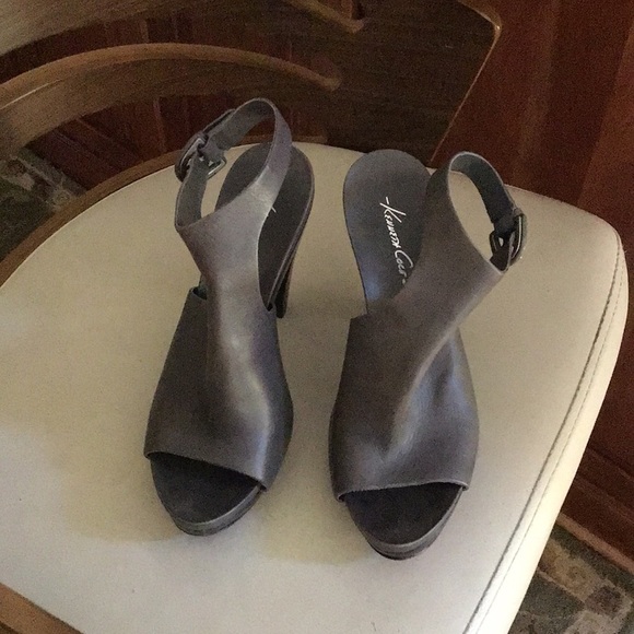 Size 7.5 M Kenneth Cole gray heels - Picture 4 of 5